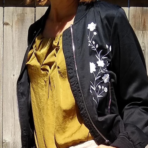 Embroidered Black Satin Jacket - Picture 4 of 12